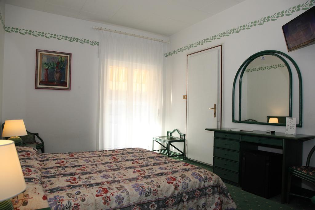 Hotel Diana Grado Exterior photo